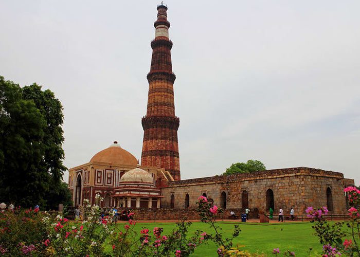 Essay on Qutub Minar