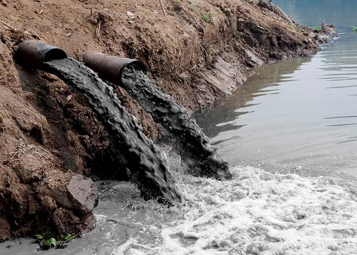 जल प्रदूषण पर निबंध - Water Pollution Essay in Hindi - Jal Pradushan par Nibandh