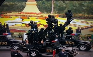 राष्ट्रीय सुरक्षा गार्ड - राजपथ पर परेड करते हुए